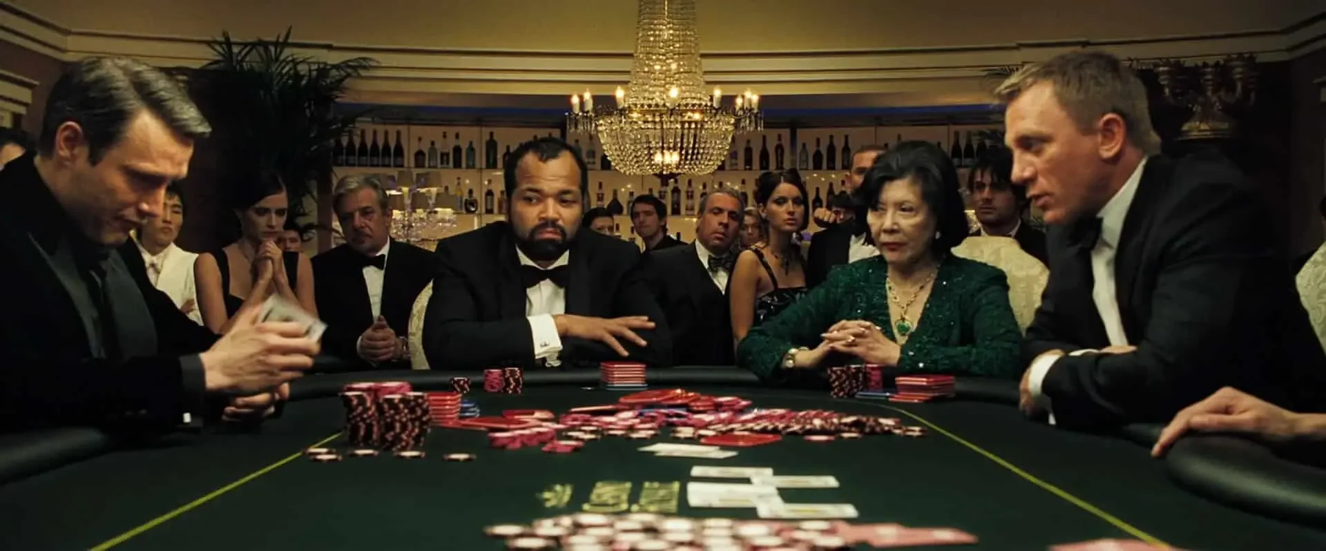 james bond jouant au casino